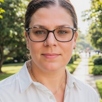 Danielle Antosz, contributor at Money.ca.ca